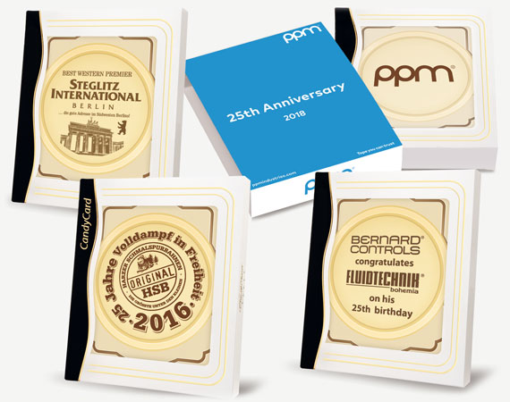 grote-ronde-gepersonaliseerde-chocolade-tablet-in-een-geschenkdoos_candymedailloncard_candycard